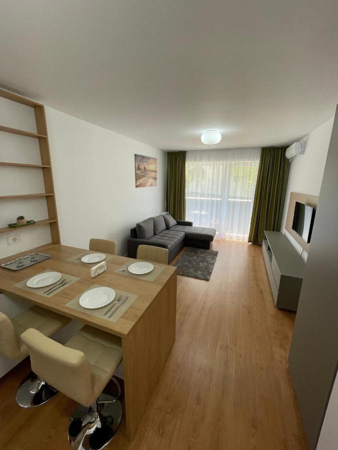 Silence Apartment 2 Орадеа Екстериор снимка