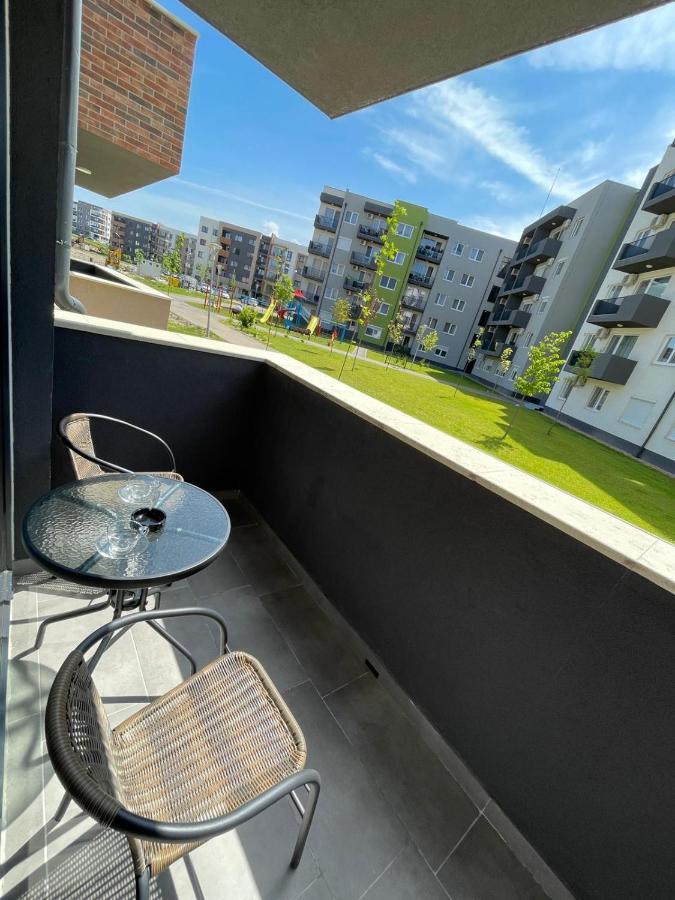 Silence Apartment 2 Орадеа Екстериор снимка